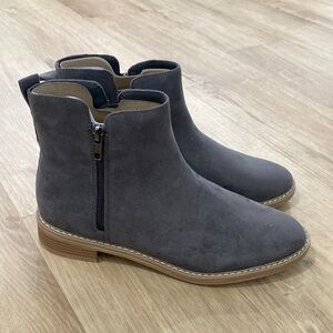 NEW Women’s Universal Thread Brenna Ankle Boots